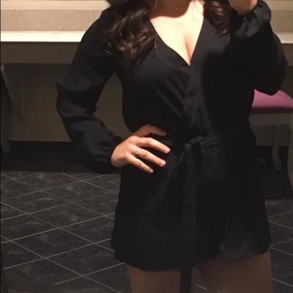 Be Bop Long Sleeve Romper size L Black - Picture 4 of 5